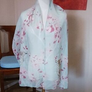 THINK MOTHER'S DAY!!  Smithsonian Institute Collection Scarf